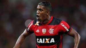 Berrío, ex-Flamengo, poderia chegar de graça ao Corinthians