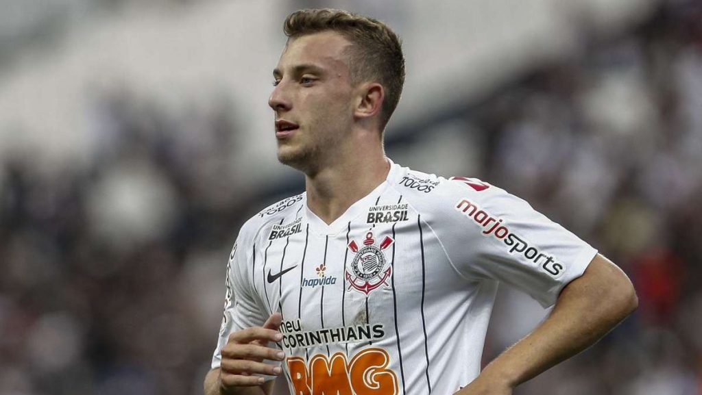 Foto: Miguel Schincariol/Getty Images - Lateral saiu do Corinthians e foi jogar na Itália.