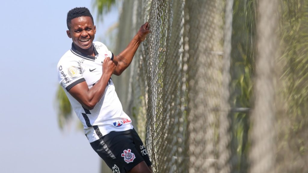 Cazares no Corinthians