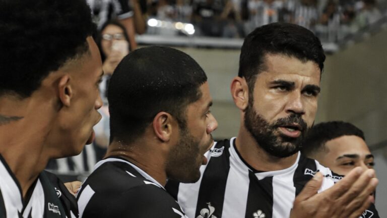 Corinthians está a fim de contratar atacante Vargas do Galo. (Divulgação / Twitter oficial Atlético-MG)