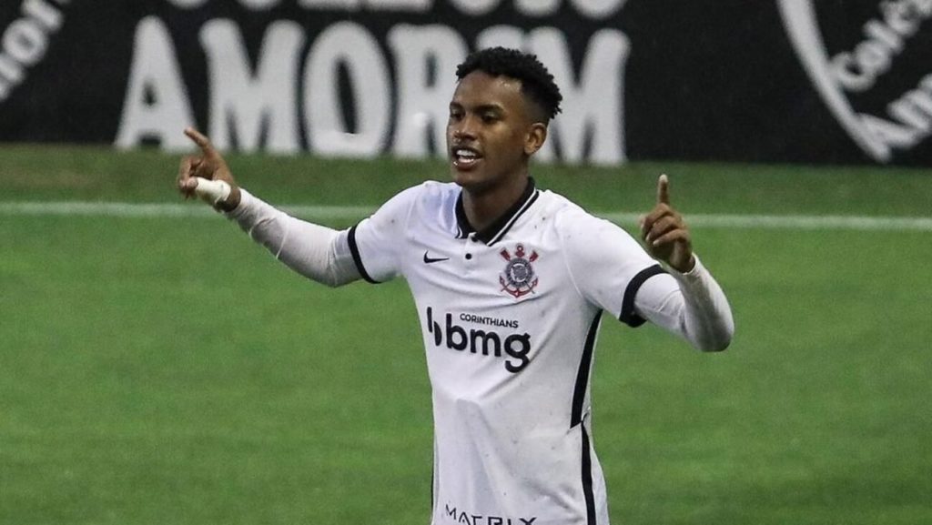 Cauê deve sair do Corinthians