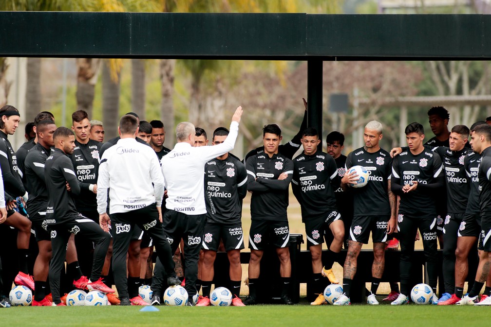 Corinthians fecha nao sem bater meta de vendas