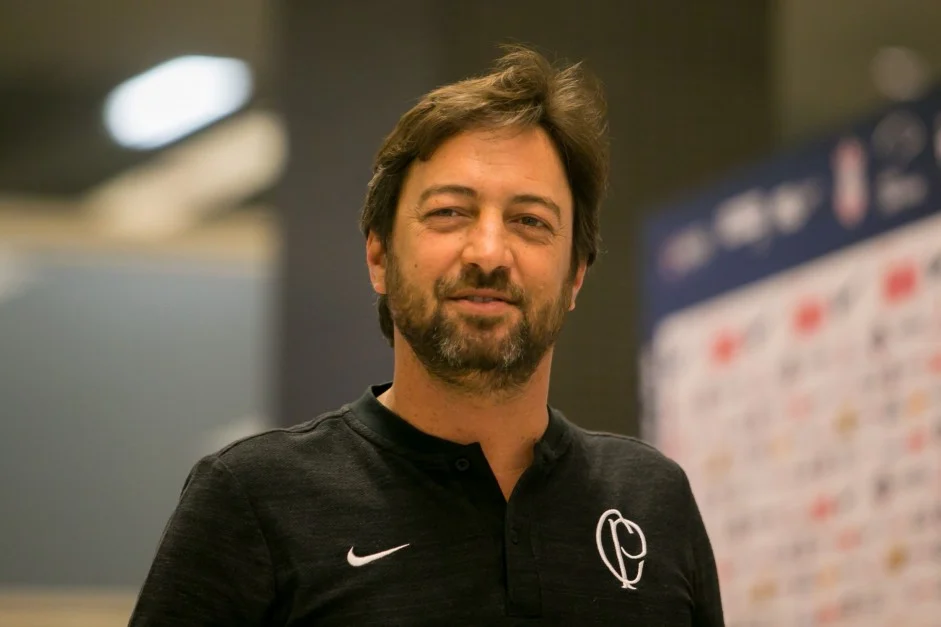 Duilio Monteiro Alves mantém sob sigilo nome de novo técnico do Corinthians. (Foto: Twitter do Corinthians)