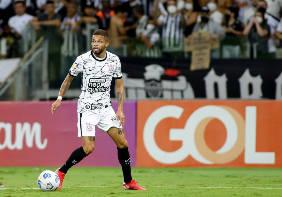 Corinthians acerta empréstimo de Vitinho ao Vasco