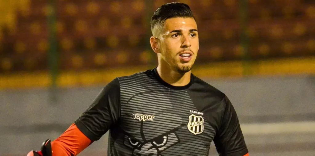 ivan-da-ponte-preta-deve-assinar-com-corinthians