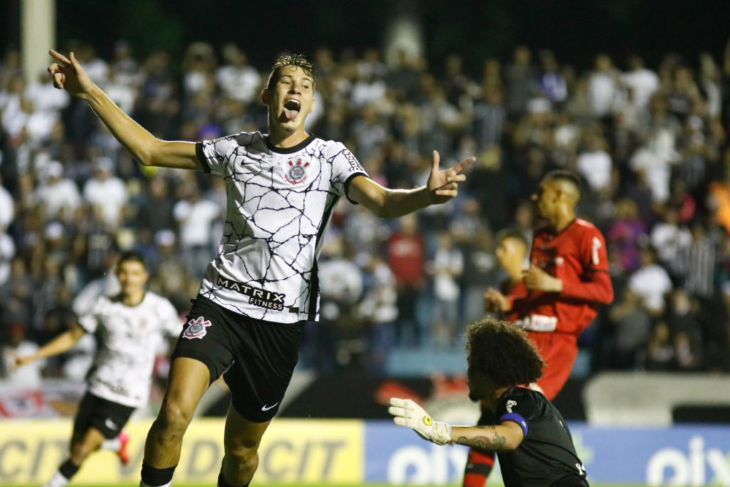 corinthians-segue-invicto-na-copinha