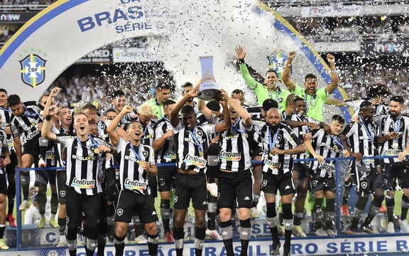 Corinthians vê Botafogo como um rival no mercado em 2022. (Foto: Twitter da CBF)