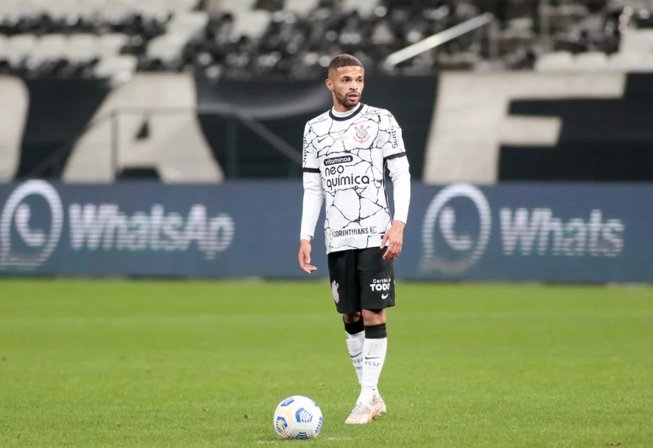 vitinho-do-corinthians-e-anunciado-pelo-vasco