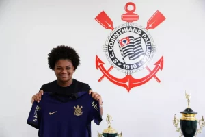 Mylena-reforco-do-corinthians