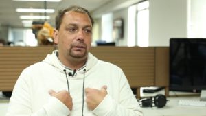 Alê Oliveira afirma que Corinthians está por detalhes de fechar com novo centroavante. (Foto: Reprodução)