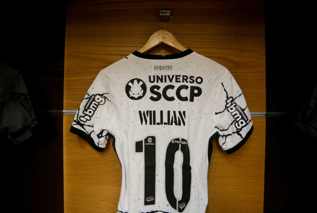 Corinthians estreia nova marca no uniforme nesta noite. (Foto: Twitter do Corinthians)