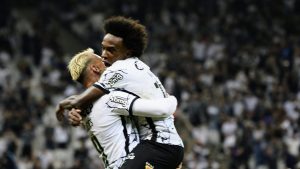 Medalhão não conseguiu se firmar - Foto: Marcos Ribolli/ge.