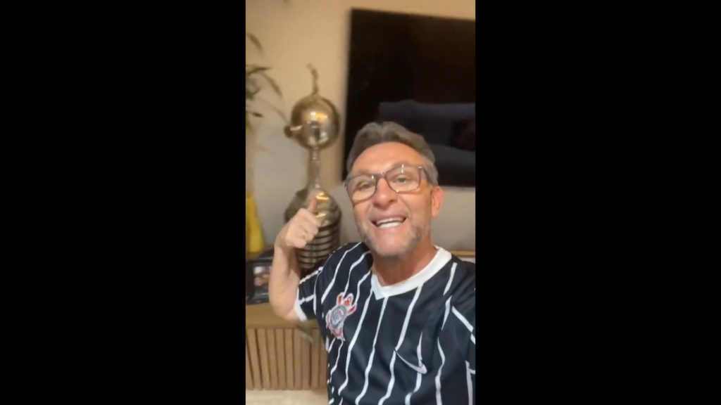 Neto crava nome do novo técnico do Corinthians. (Foto: Twitter do Neto)
