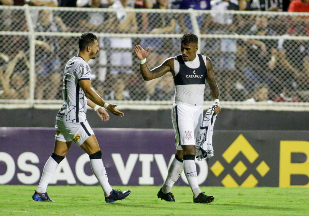 Paulinho foi autor do gol do Corinthians na vitória de virada contra Ituano pelo Paulistão. (Foto: Twitter do Corinthians)