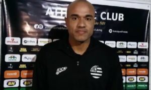 Ex-atacante do Corintihans, Roger critica busca intensa de times brasileiros por técnicos portugueses. (Foto: Twitter do Athletic Club)