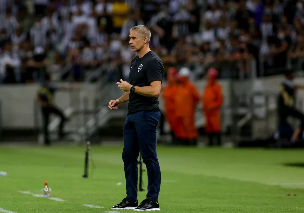 corinthians-demite-sylvinho-apos-derrota-para-o-santos