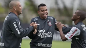 Jogador vai atuar no Brasiliense - Foto: Daniel Augusto Jr.