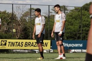 Jogadores da Ponte Preta emprestados pelo Corinthians poderão entrar em campo neste sábado. (Foto: Twitter da Ponte Preta)