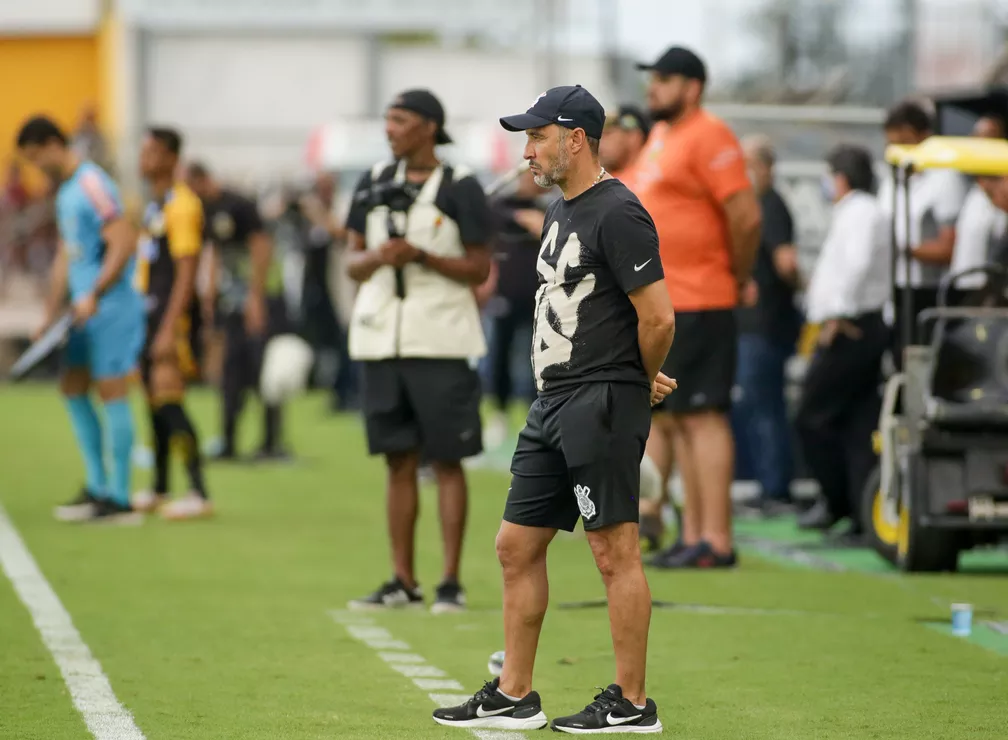 Técnico do Corinthians, Vítor Pereira diz que falta tempo de trabalho. (Foto: Agência Corinthians)