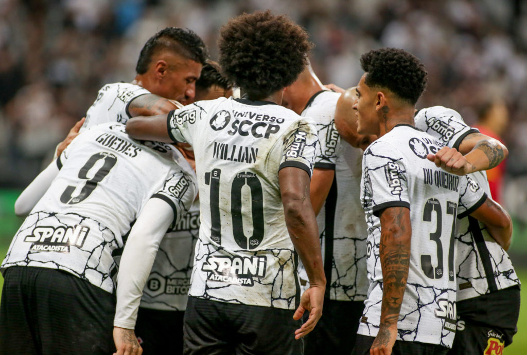 Quem é o melhor jogador de linha do Corinthians em 2022?