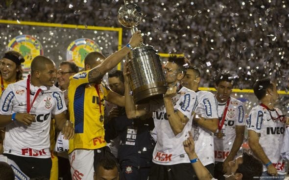 SBT celebra a classificação do Corinthians para Libertadores de 2022