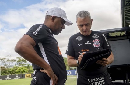 Tiago Nunes Corinthians e auxiliar