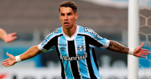 Foto: Silvio Avila/ Getty Images - Ferreira recebeu contato do Corinthians.