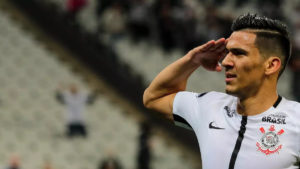 Fabián Balbuena faz comemoração após gol pelo Corinthians