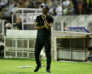 Fernando Lázaro tácnico do Corinthians