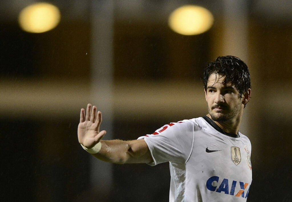 Retorno de Pato ao Corinthians é debatido pela Fiel