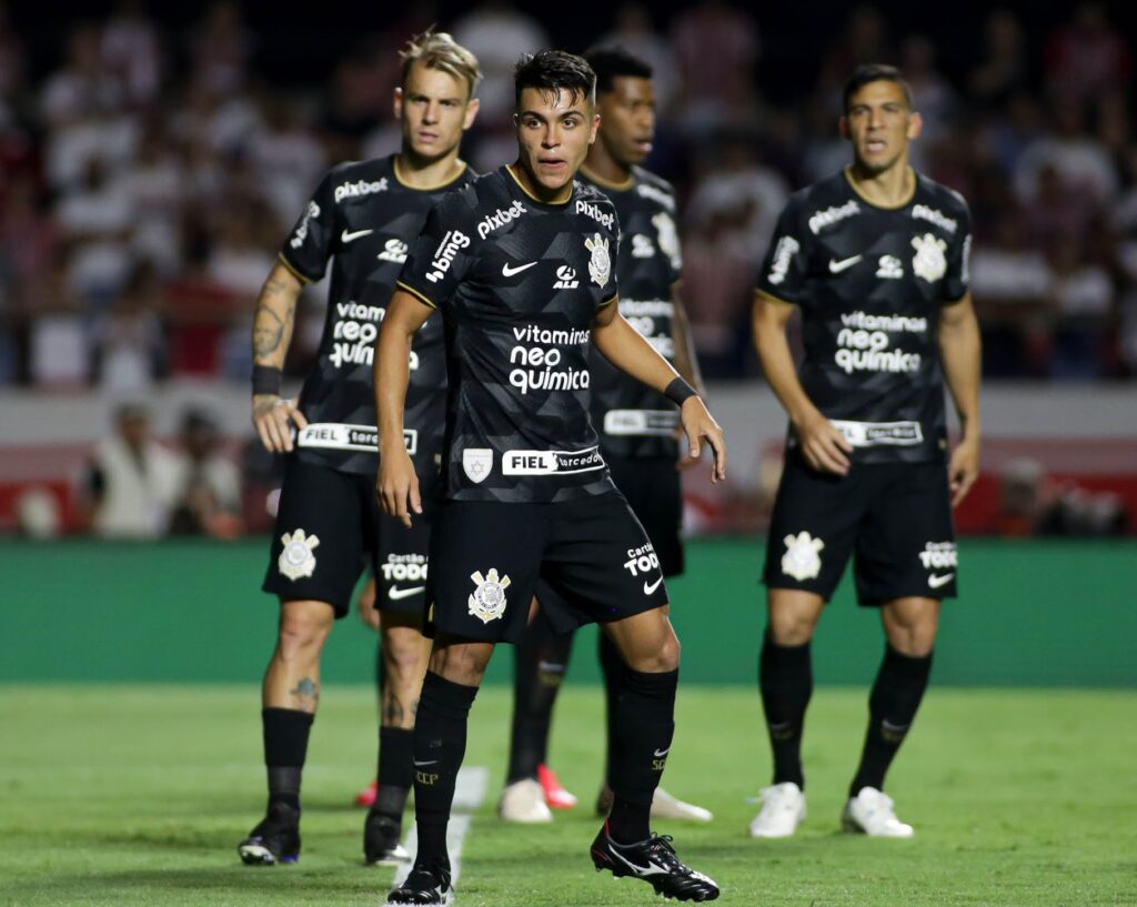 Corinthians pode perder defensor para o futebol turco