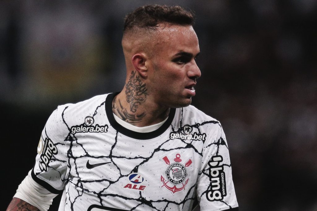 Luan pediu para ser reintegrado ao elenco do Corinthians