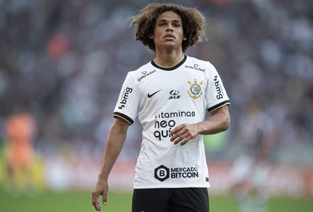 Guilherme Biro renovou contrato com o Corinthians recentemente