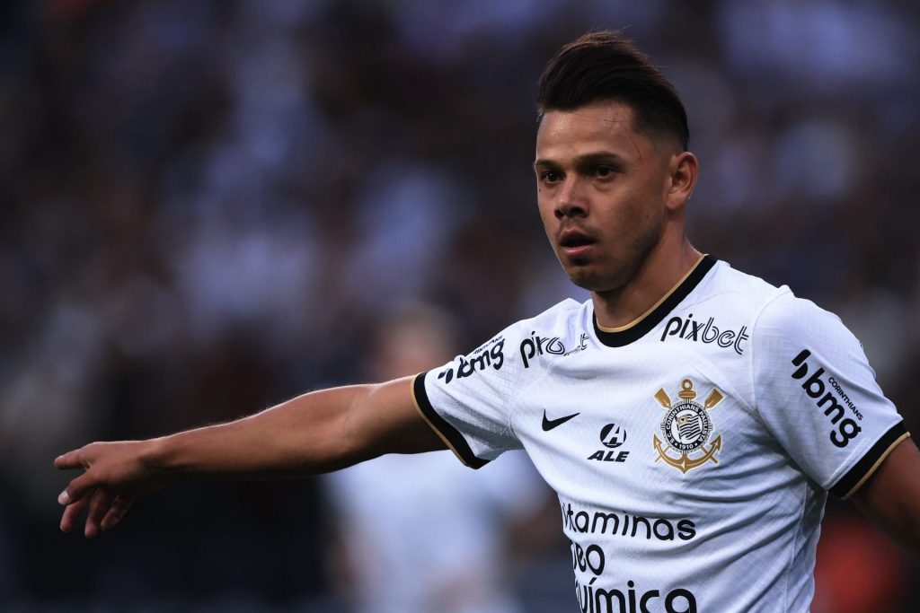 Romero deu mais uma assistência pelo Corinthians - Foto: Ettore Chiereguini/AGIF