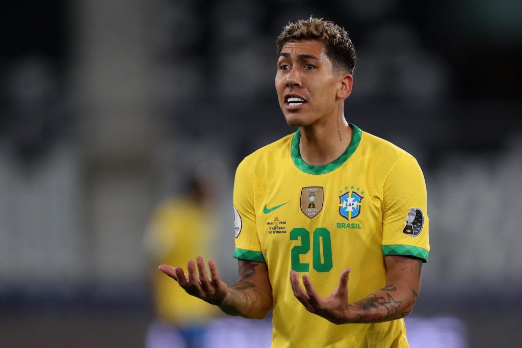 Roberto Firmino é um dos nomes sondados pelo Corinthians