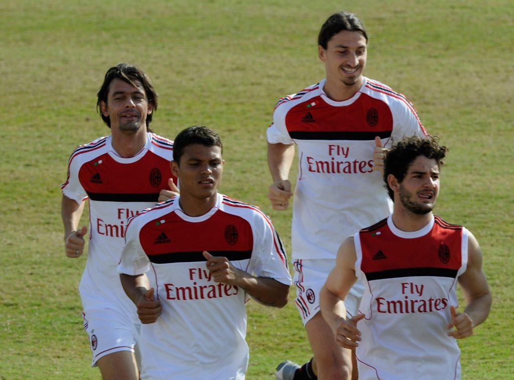 Jogador com passagem pelo Milan deseja vestir a camisa do Corinthians