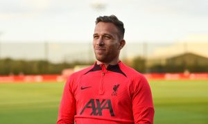 Arthur não seguirá no Liverpool após o meio do ano