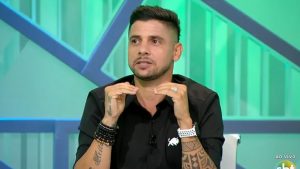 Cicinho deixou clara a fragilidade do adversário - Foto: Reprodução/SBT.