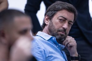 Corinthians deve "abrir o bolso" na janela de transferências - Foto: Ettore Chiereguini/AGIF