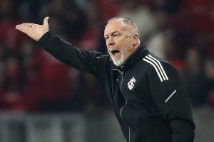 Corinthians pode atrapalhar planos de Mano Menezes no Internacional - Foto: Pedro H. Tesch/AGIF