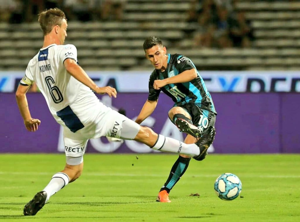 Foto: Facebook/Racing - Fiel está muito brava com a diretoria do Corinthians após ocorrido com o paraguaio.