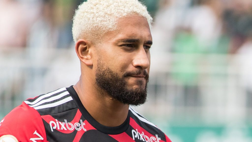 Zagueiro deve ficar sem clube - Foto: Robson Mafra/AGIF.