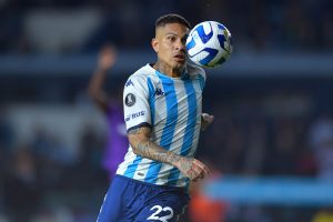 Companheiro de Guerrero entra na mira do Corinthians - Foto: Getty Images