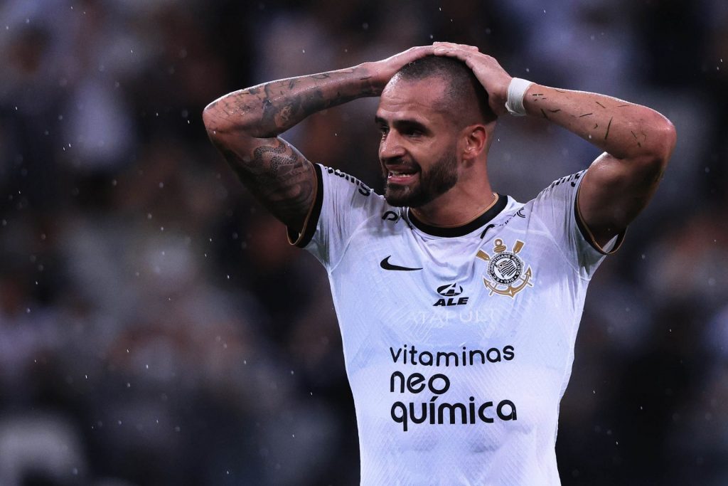 Renato Augusto ainda é desfalque no Corinthians - Foto: Ettore Chiereguini/AGIF