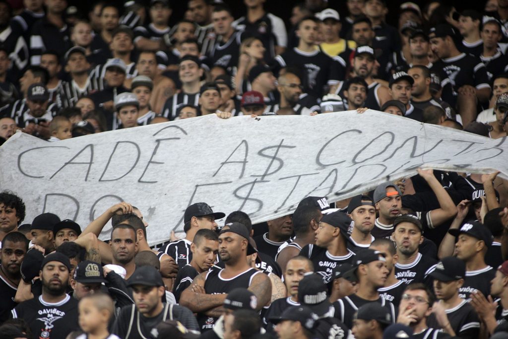 Foto: Daniel Vorley/AGIF - Torcida do Corinthians não está contente com Duílio.