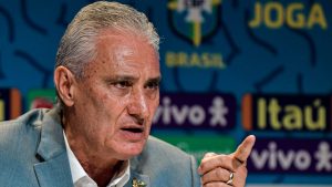 Foto: Thiago Ribeiro/AGIF - Tite é cotado no Corinthians.