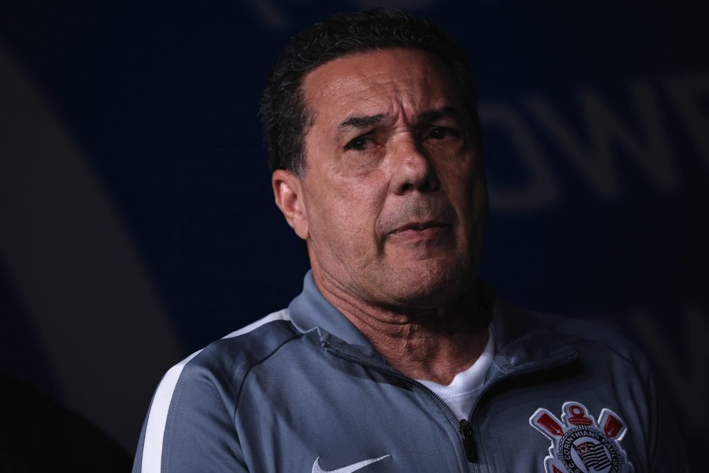 Foto: Ettore Chiereguini/AGIF - Técnico do Corinthians deu entrevista pós-jogo.