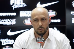 Alessandro fez um panorama da situação do Corinthians - Foto: Daniel Vorley/AGIF