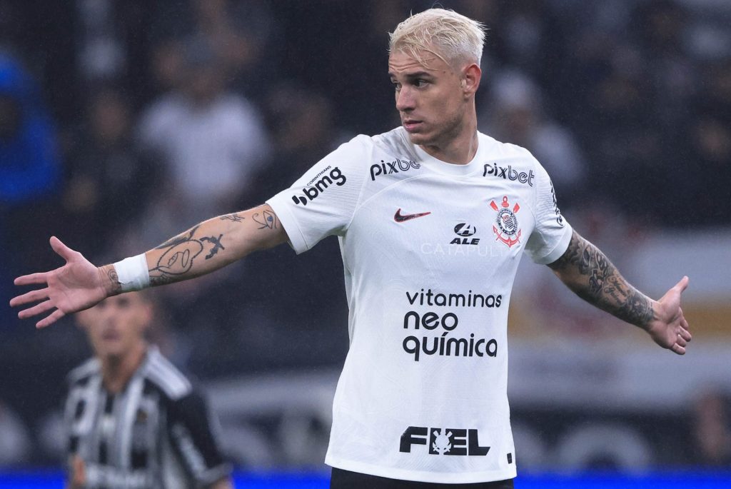 Róger Guedes é um dos principais jogadores do Corinthians - Foto: Ettore Chiereguini/AGIF