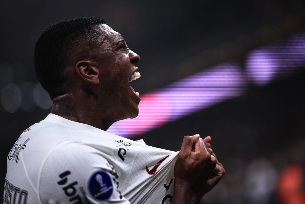 Foto: Ettore Chiereguini/AGIF - Felipe Augusto vem chamando a atenção no Corinthians.